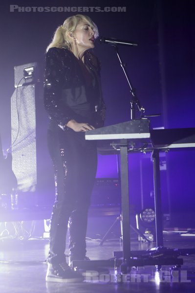 METRIC - 2023-02-03 - PARIS - Le Trianon - Emily Haines